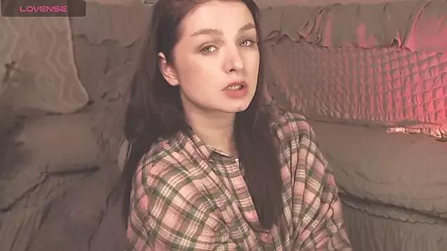 BritneyBarker from StripChat is Freechat