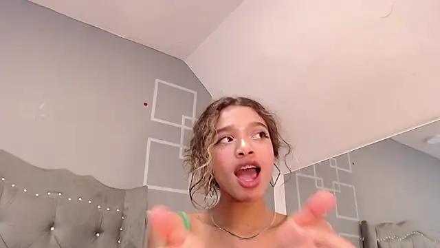 BritneyCollins from StripChat is Freechat