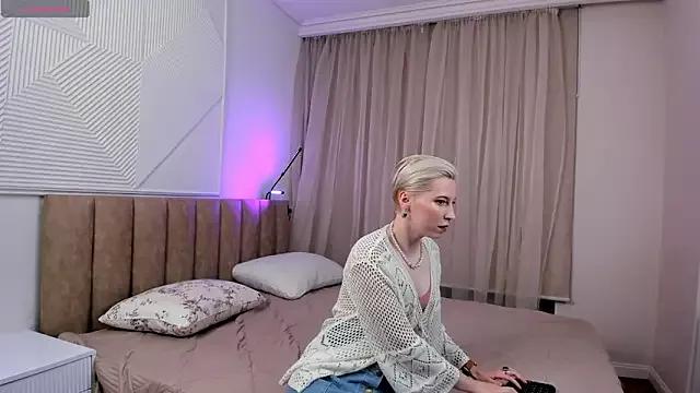 BrittHailey from StripChat is Freechat