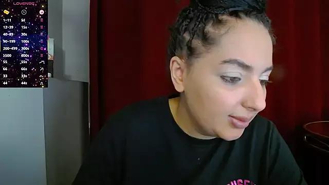 BustyAllyy from StripChat is Freechat