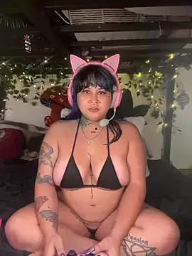 CaliBabyxx from StripChat is Freechat