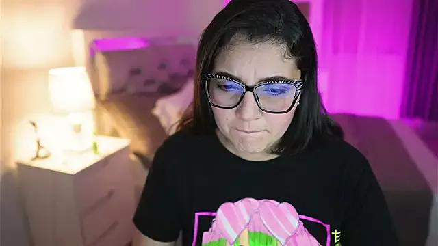 Camilaa_bueno from StripChat is Freechat