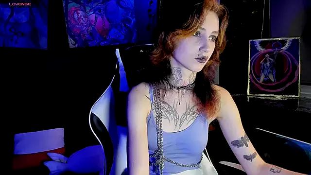 Camilla_Charming from StripChat is Freechat