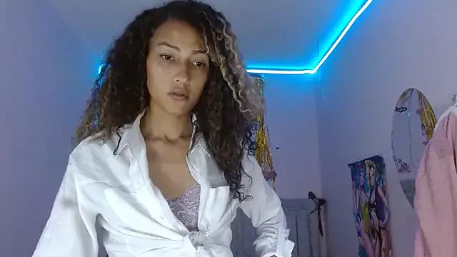 candela_ruiz from StripChat is Freechat