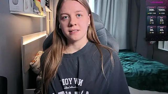 candy_maggie from StripChat is Freechat