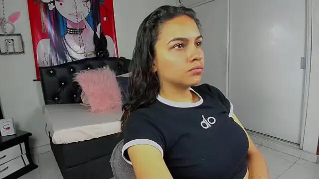 Canelitalove from StripChat is Freechat