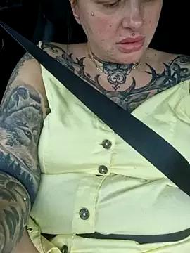 CannabisQueenn from StripChat is Freechat