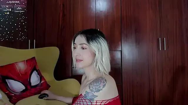 carly_grasso from StripChat is Freechat
