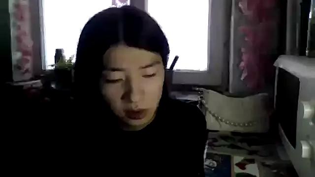 CarlyJoy from StripChat is Freechat