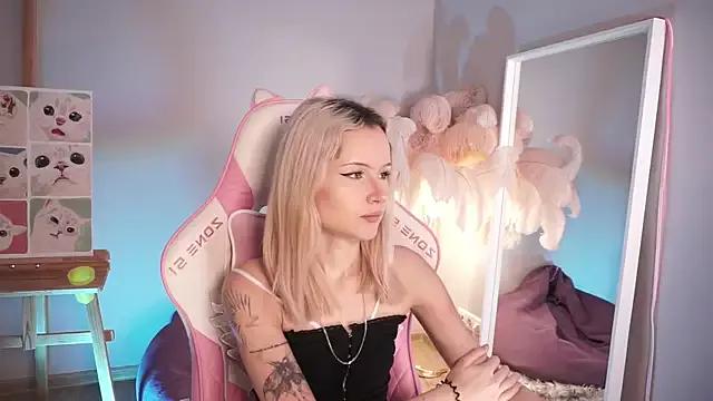 Celeste_eyes0n from StripChat is Freechat