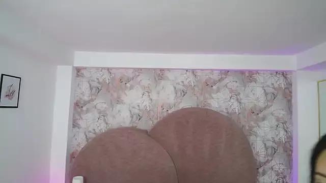 Teen sex cams free adult cams: check-out the satisfaction of conversing and c2c with our stunning models, who will teach you all about seduction and dreams with their smoking hot shapes.