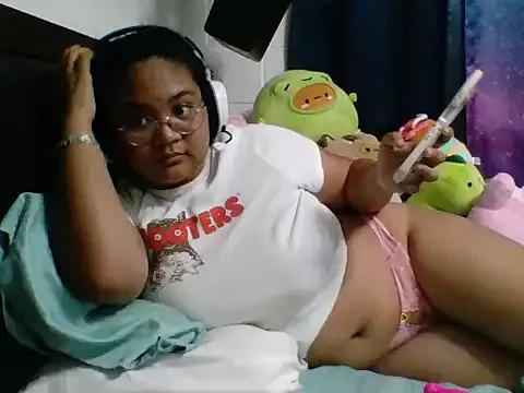 celestiamoon from StripChat is Freechat