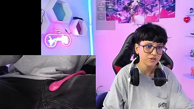 Teen sex cams free adult cams: check-out the satisfaction of conversing and c2c with our stunning models, who will teach you all about seduction and dreams with their smoking hot shapes.