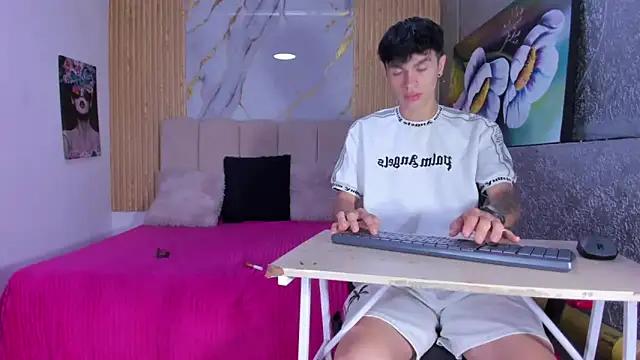 Teen sex cams free adult cams: check-out the satisfaction of conversing and c2c with our stunning models, who will teach you all about seduction and dreams with their smoking hot shapes.