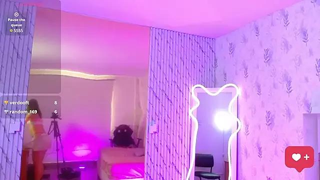 Teen sex cams free adult cams: check-out the satisfaction of conversing and c2c with our stunning models, who will teach you all about seduction and dreams with their smoking hot shapes.
