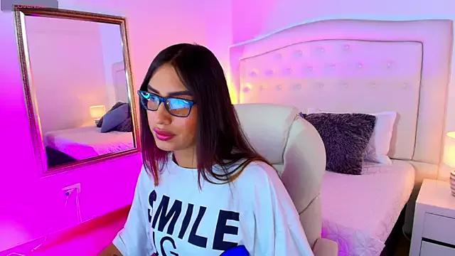 Cherrylady17_ from StripChat is Freechat