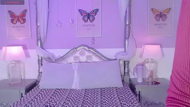 CherryPosse from StripChat is Freechat