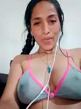 chloewildd_ from StripChat is Freechat