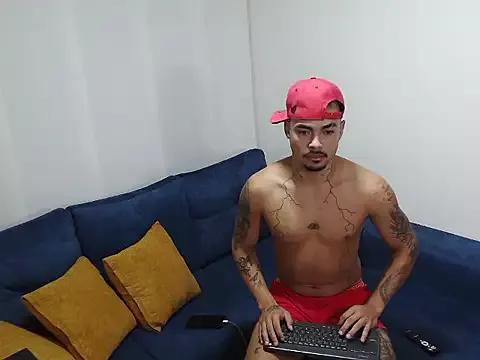 Christian_jh_bigcock from StripChat is Freechat