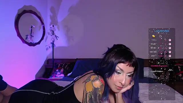 Cinamoonn from StripChat is Freechat