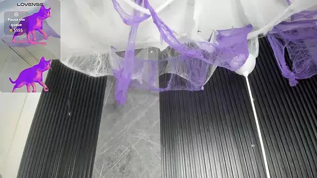 cloemorningstar from StripChat is Freechat