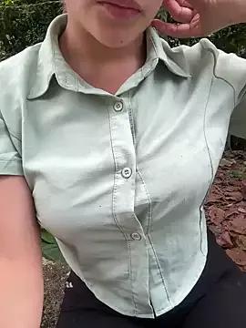 Cora_sarah from StripChat is Freechat