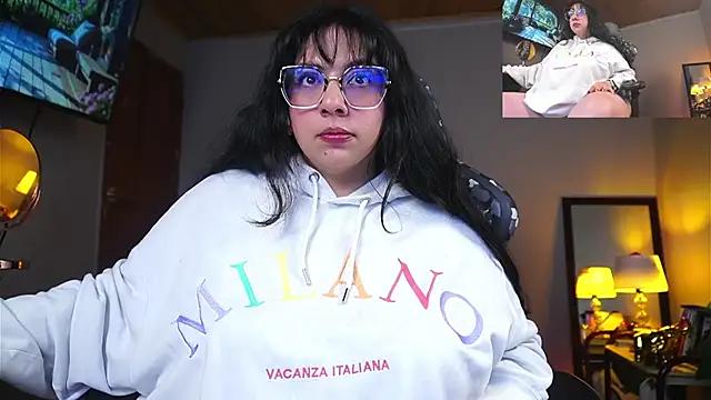 coraline_latin from StripChat is Freechat