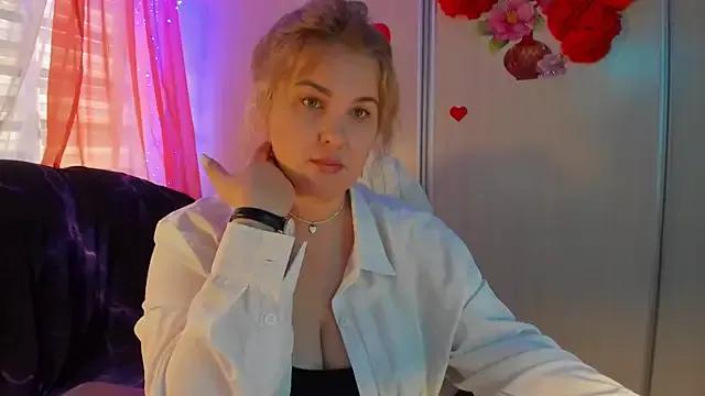 CoraSwon from StripChat is Freechat