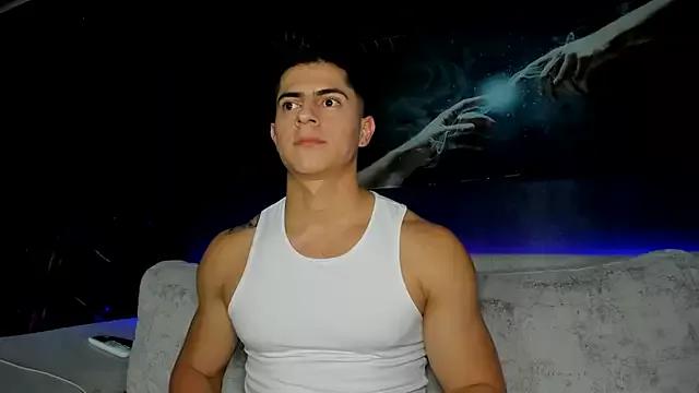 Photos of Crhis_N_Derek from StripChat is Freechat