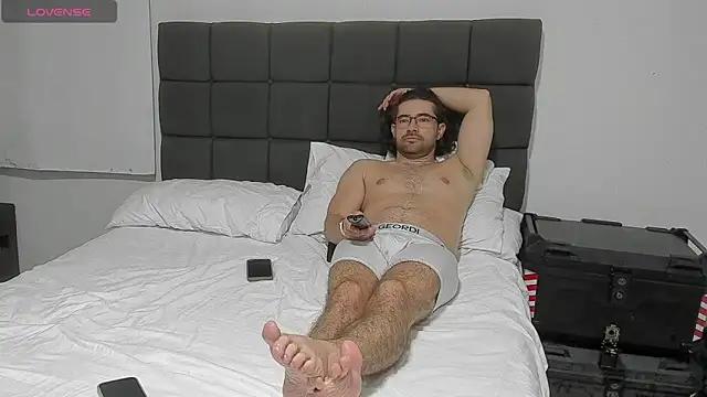crisandrews from StripChat is Freechat