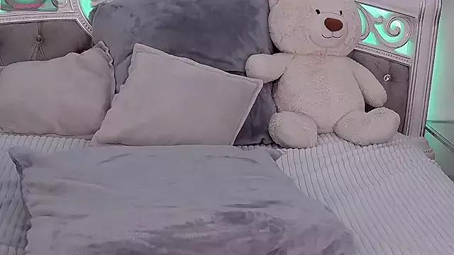 Teen sex cams free adult cams: check-out the satisfaction of conversing and c2c with our stunning models, who will teach you all about seduction and dreams with their smoking hot shapes.