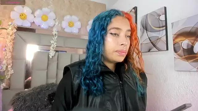 Cristall_ravven from StripChat is Freechat