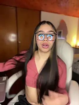 Cristina_pinkk from StripChat is Freechat