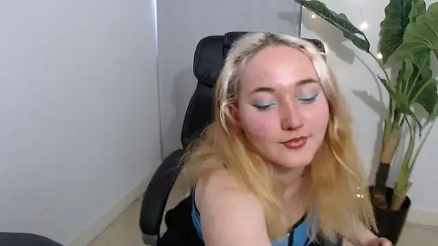 Crystal-dreamt from StripChat is Freechat
