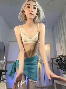 Photos of CrystalLuna__ from StripChat is Freechat