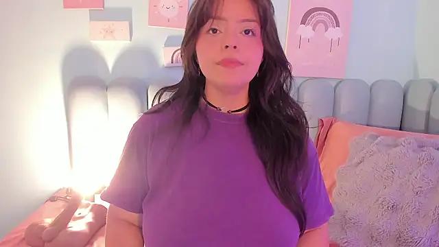 curvy_rousi from StripChat is Freechat