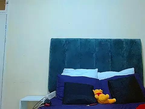 curvycloe1 from StripChat is Freechat