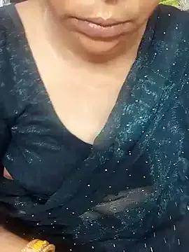 cutee_bhabhi from StripChat is Freechat