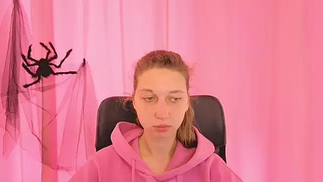 CuteEllii from StripChat is Freechat