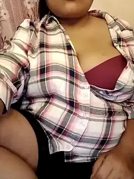 Cuty-Lina from StripChat is Freechat