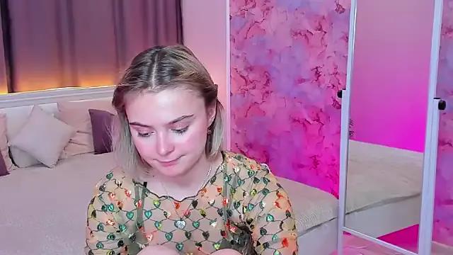 Daddys_Kitty from StripChat is Freechat