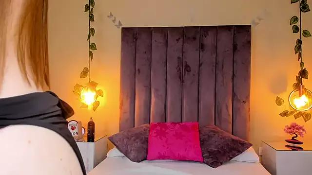 Dahlia_Rousse from StripChat is Freechat
