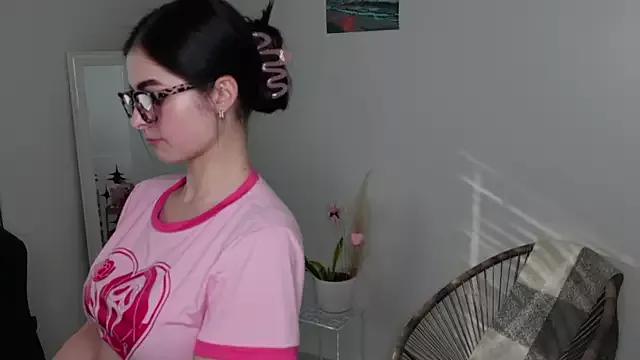 Teen sex cams free adult cams: check-out the satisfaction of conversing and c2c with our stunning models, who will teach you all about seduction and dreams with their smoking hot shapes.