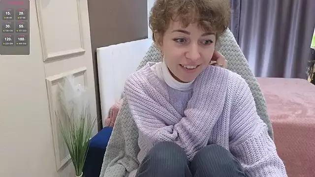daniellia_ from StripChat is Freechat