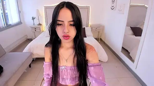 Daphne_chers from StripChat is Freechat