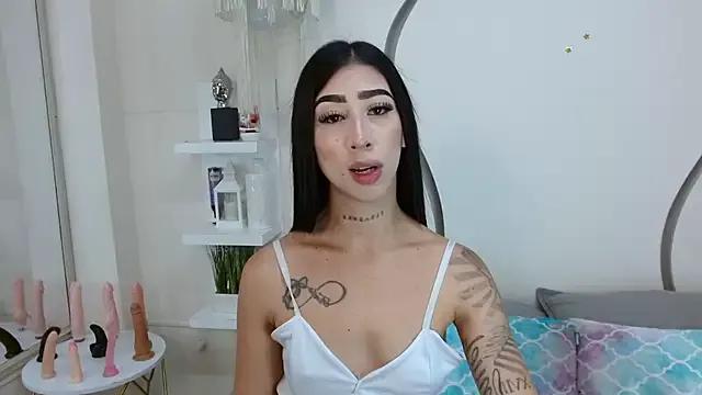 darkjulieta from StripChat is Freechat