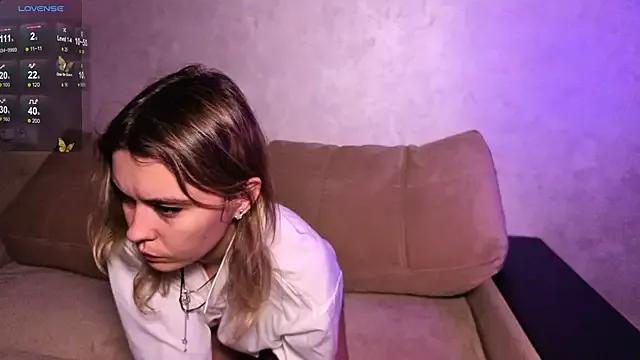 DemonaCast from StripChat is Freechat