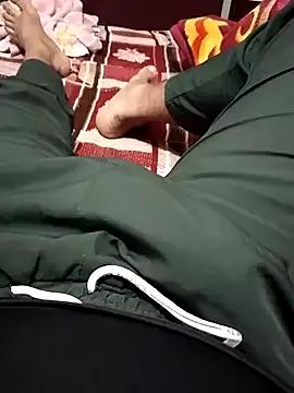 Desi_muslimcouple from StripChat is Freechat