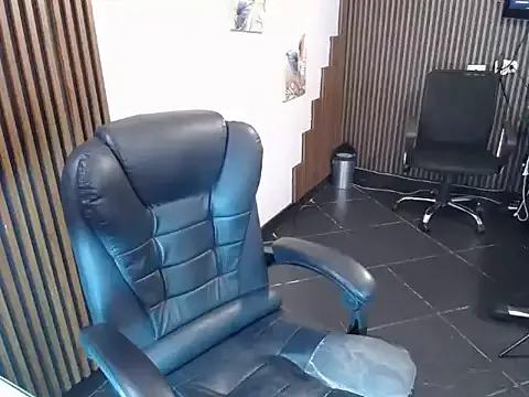 desk_desire from StripChat is Freechat