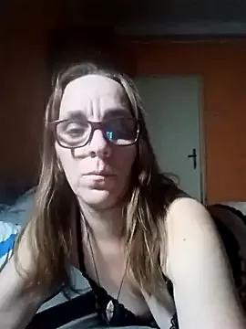 Dettybitch40 from StripChat is Freechat